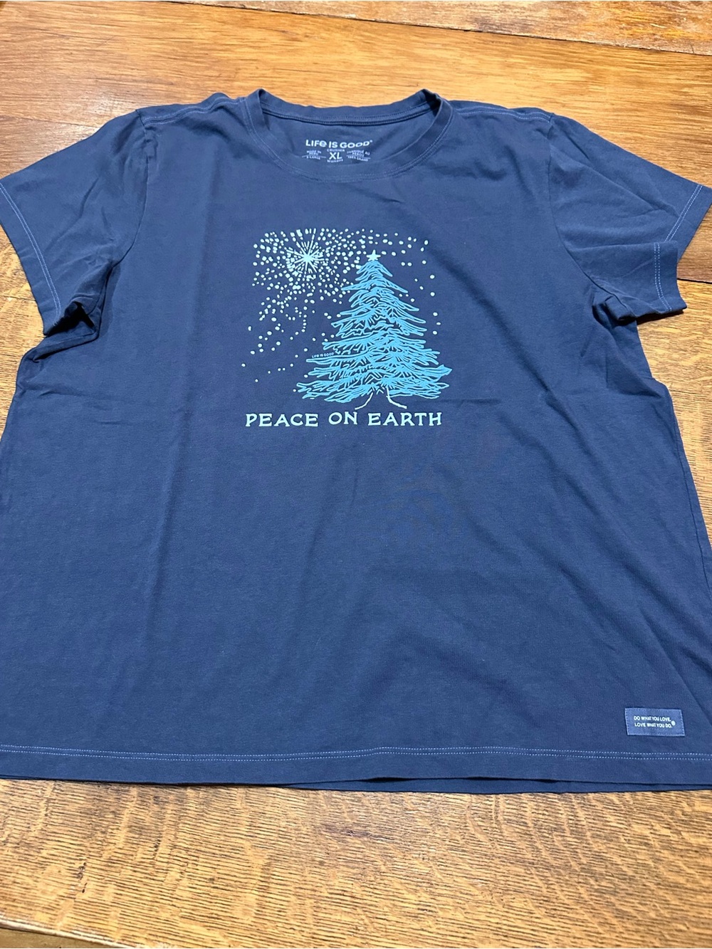 Life Is Good women’s crusher sz xl peace on earth holiday Christmas